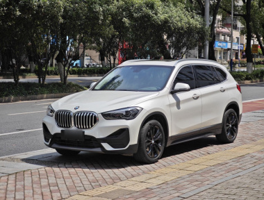 BMW X1 2021 BMW X1 2021 car image