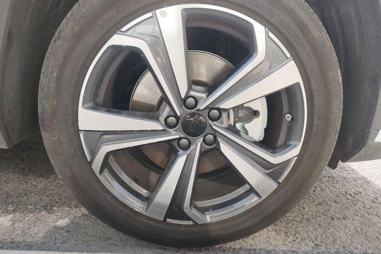 GEELY Boyue L 2025 image de voiture #6