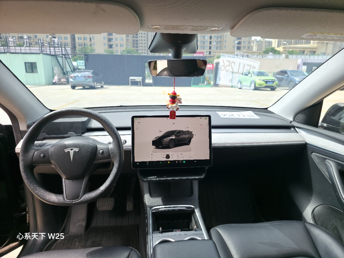Tesla Model Y 2024 car image #5