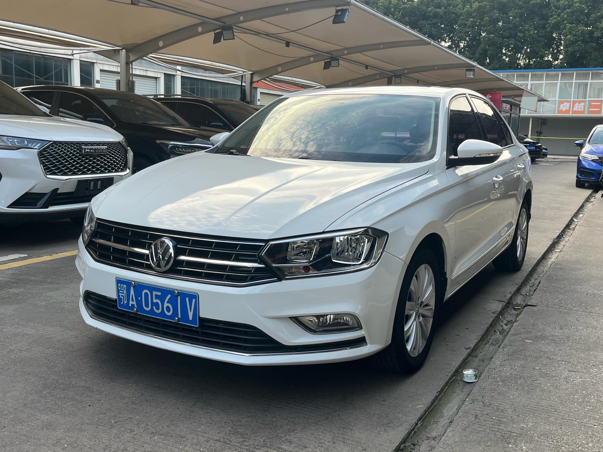Volkswagen Bora 2016 car image 