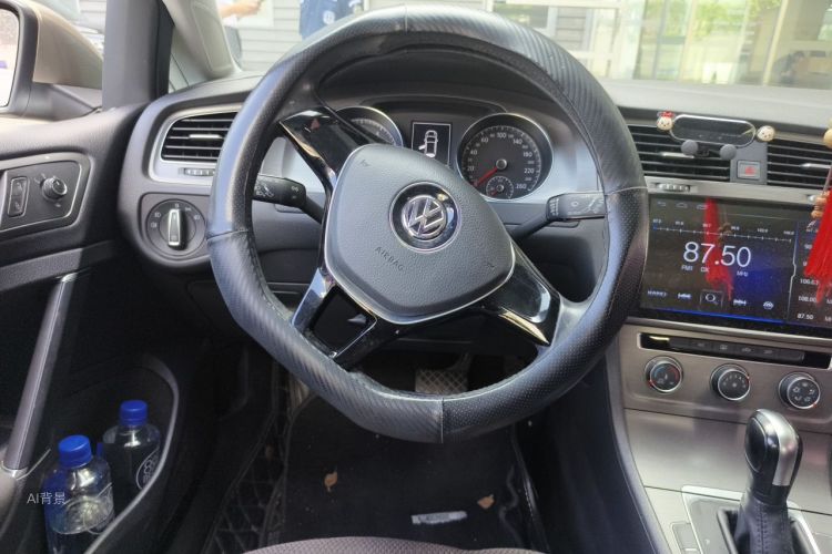 Volkswagen Golf 2016 car image #12