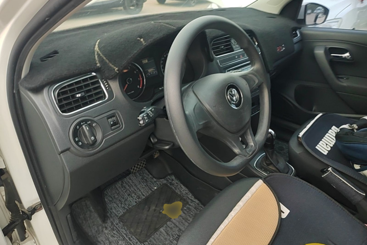 Volkswagen Polo 2015 #10 Volkswagen Polo 2015 car image #10