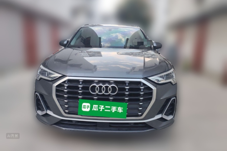 Audi Q3 2019 car image #3
