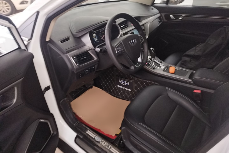 GEELY Emgrand GS 2017 car image #16