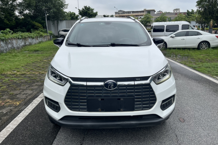 BYD Yuan New Energy 2019 immagine di auto #3