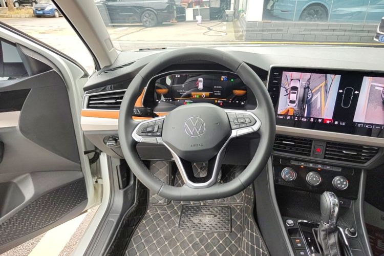 Volkswagen Bora 2023 car image #11