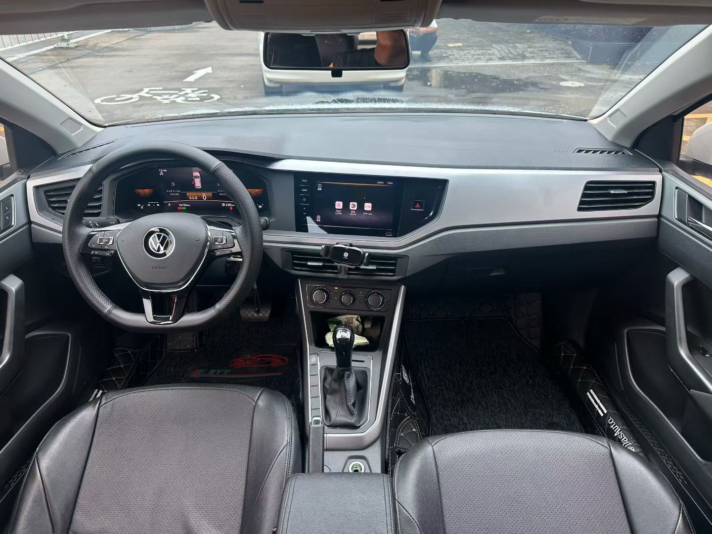 Volkswagen Polo 2024 car image #5