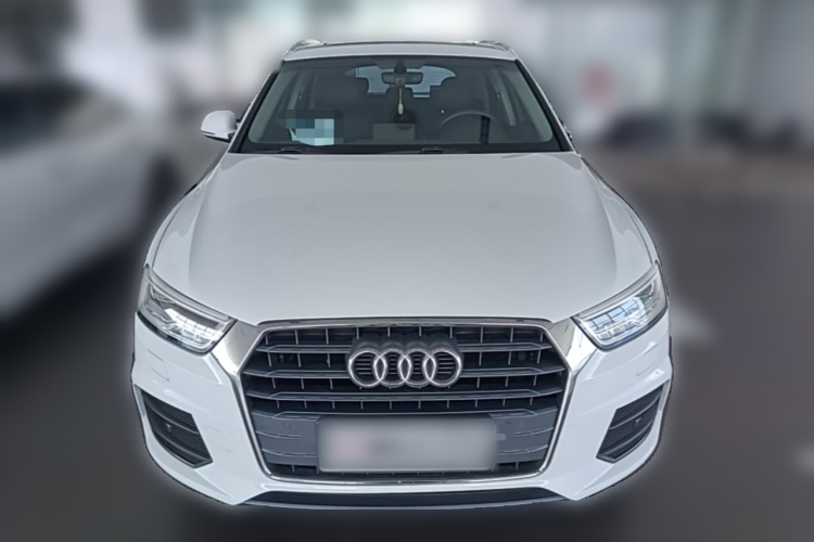 Audi Q3 2018 car image #3