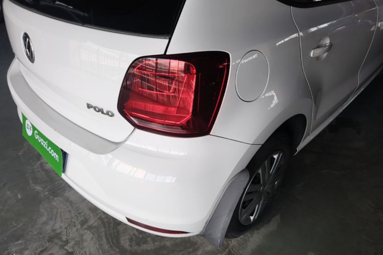 Volkswagen Polo 2016 car image #8