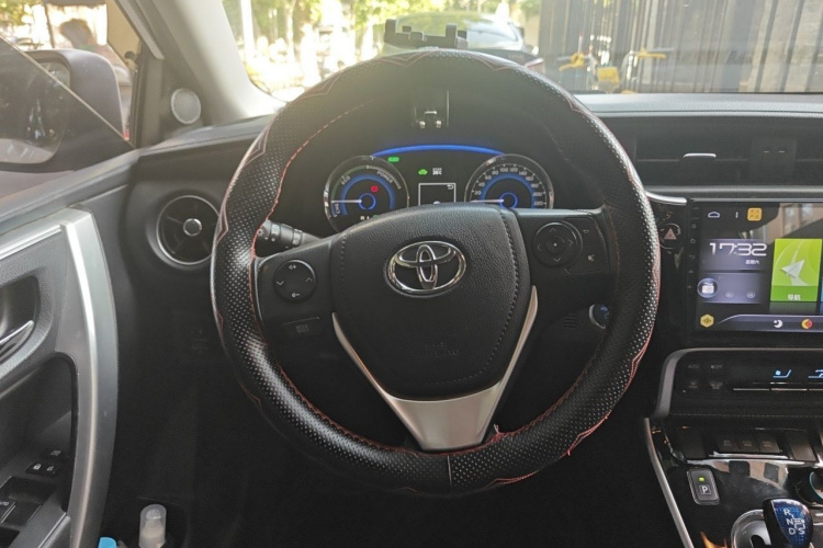 Toyota Corolla 2018 #15 Toyota Corolla 2018 car image #15