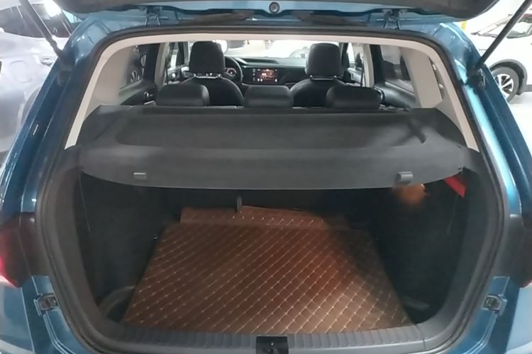 Volkswagen Tharu 2018 car image #19