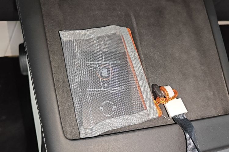 Tesla Model 3 2023 car image #9