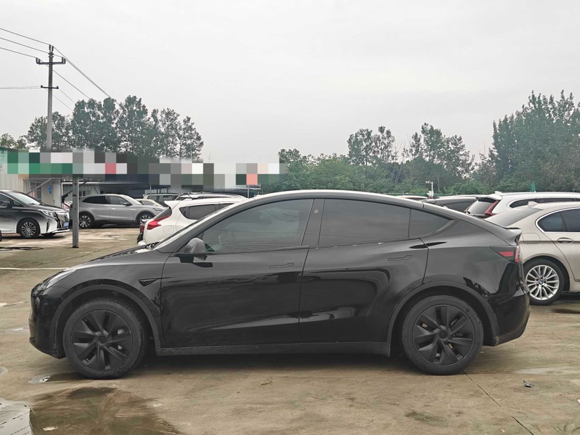 Tesla Model Y 2024 #3 Tesla Model Y 2024 car image #3