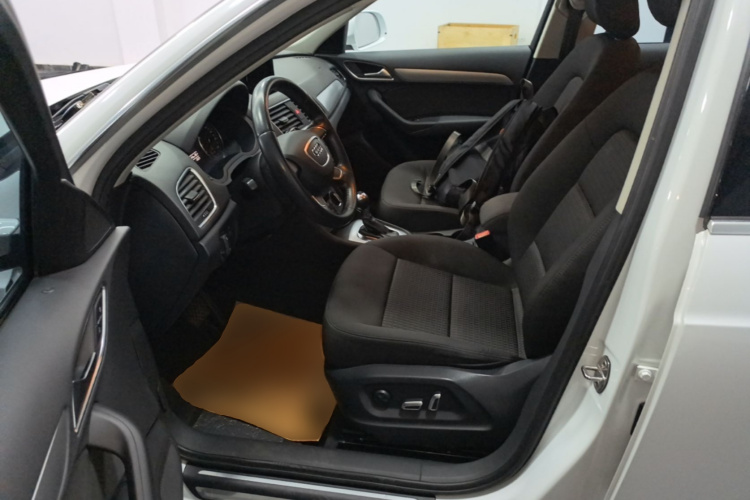 Audi Q3 2016 #16 Audi Q3 2016 car image #16