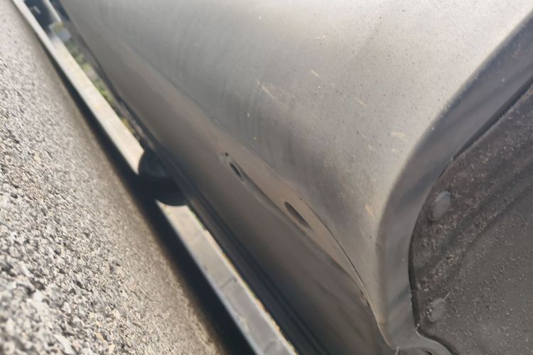 Tesla Model Y 2023 car image #23