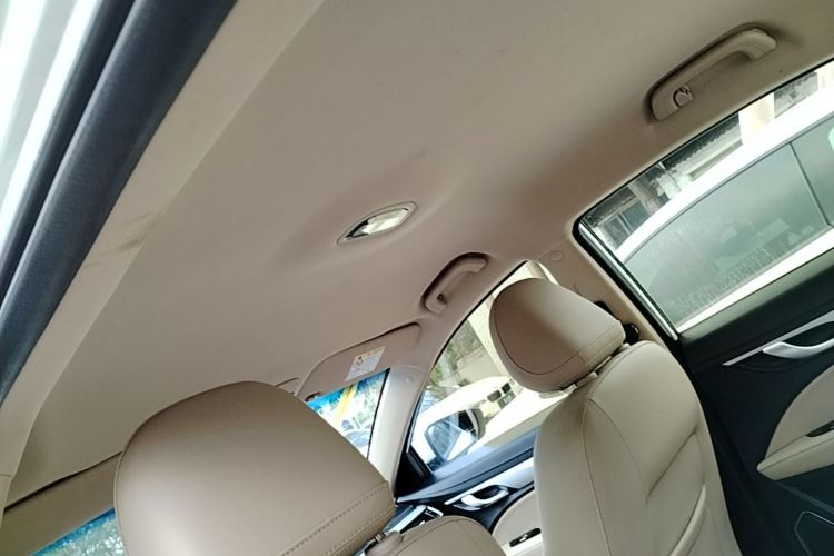 GEELY Emgrand 2019 #18 GEELY Emgrand 2019 car image #18