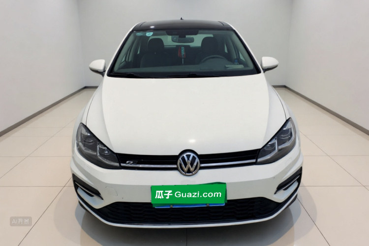 Volkswagen Golf 2019 car image #3