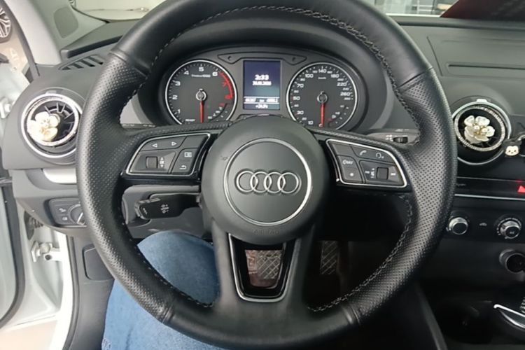 Audi A3 2021 immagine di auto #11