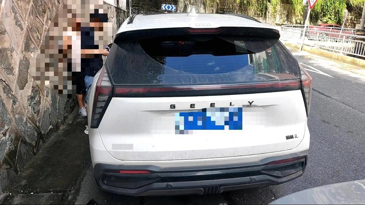 GEELY Boyue L 2023 car image #9