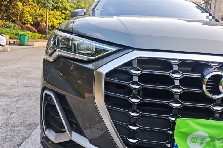Audi Q3 2019 #8 Audi Q3 2019 car image #8