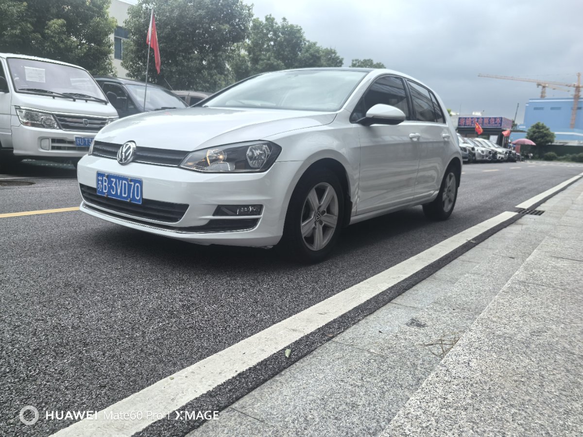 Volkswagen Golf 2015 Volkswagen Golf 2015 car image