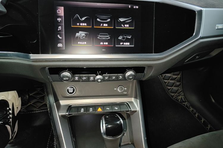 Audi Q3 2020 #13 Audi Q3 2020 изображение автомобиля #13