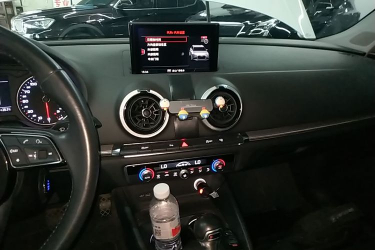 Audi A3 2017 car image #13
