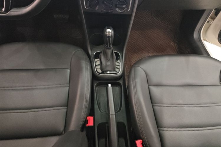 Volkswagen Polo 2018 image de voiture #14