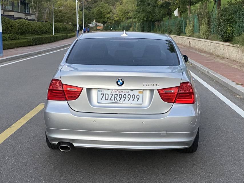 BMW 3 Series 2012 car image #9