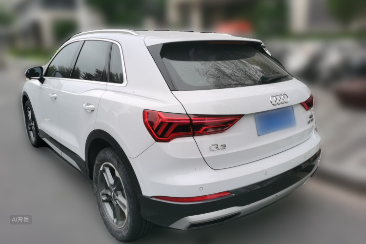 Audi Q3 2021 car image #5