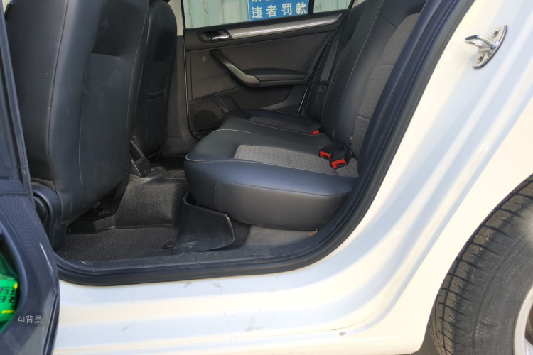 Volkswagen Santana 2018 car image #19
