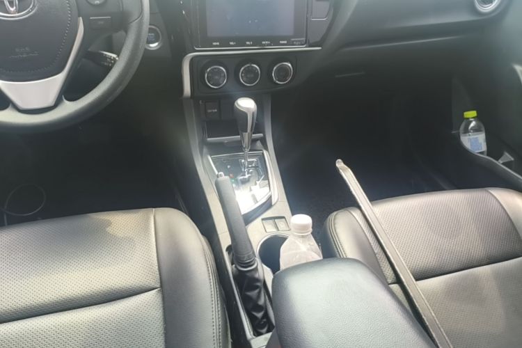Toyota Corolla 2019 #14 Toyota Corolla 2019 car image #14