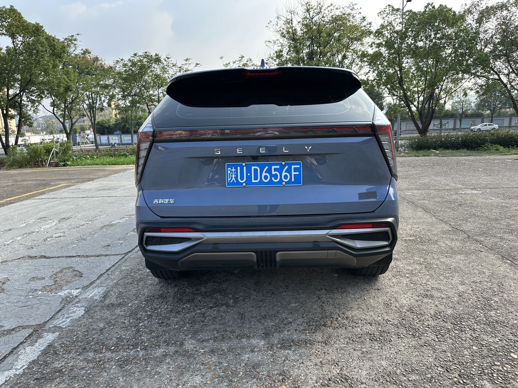 GEELY Boyue L 2023 car image #9