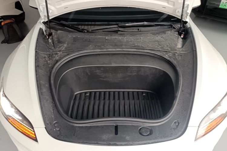 Tesla Model 3 2026 car image #20