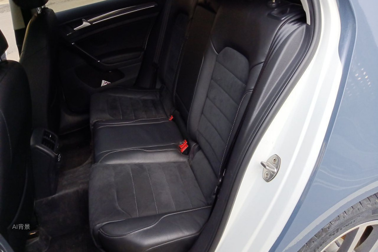 Volkswagen Golf 2019 car image #19