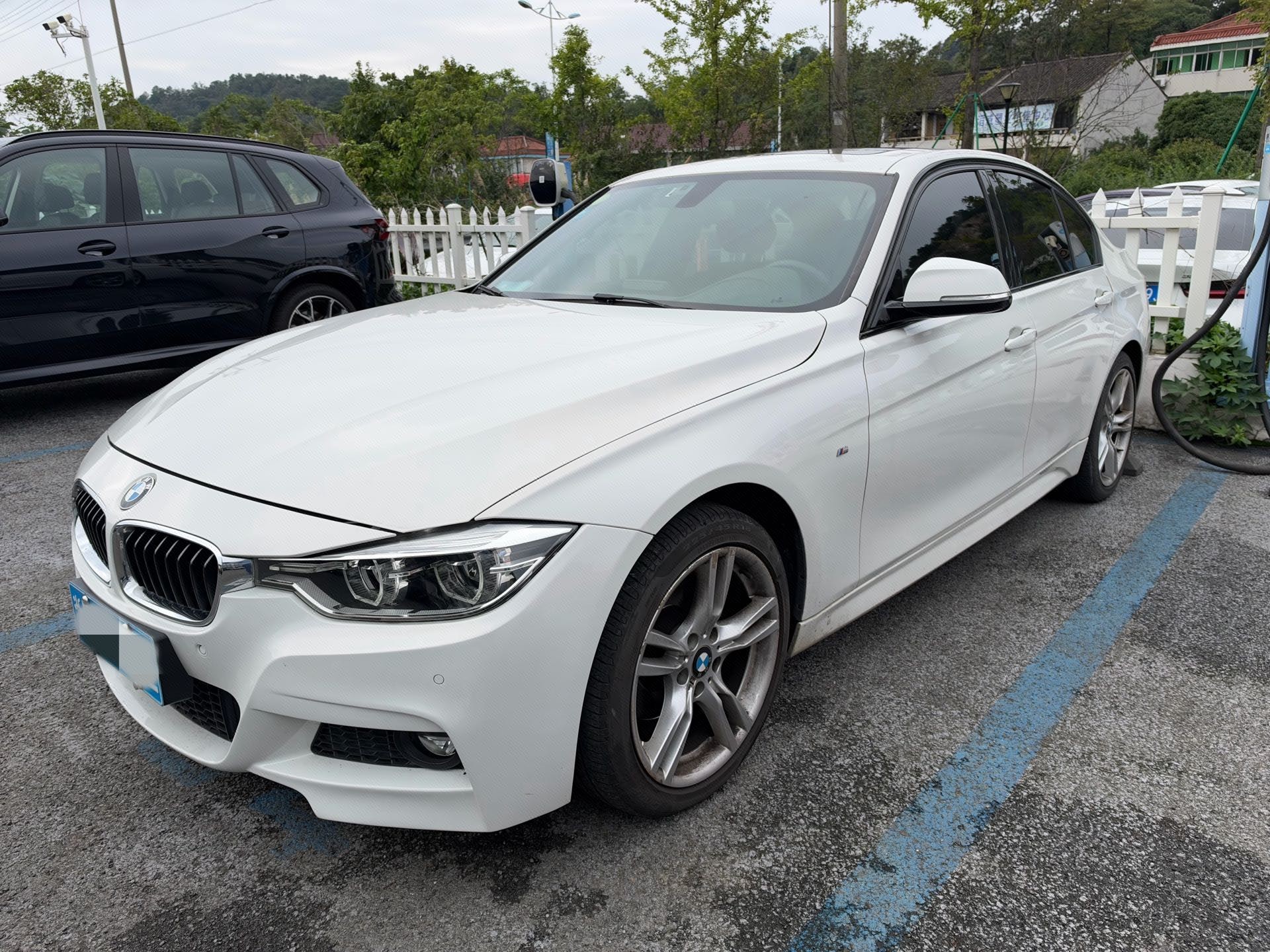 BMW 3 Series 2017 car image 