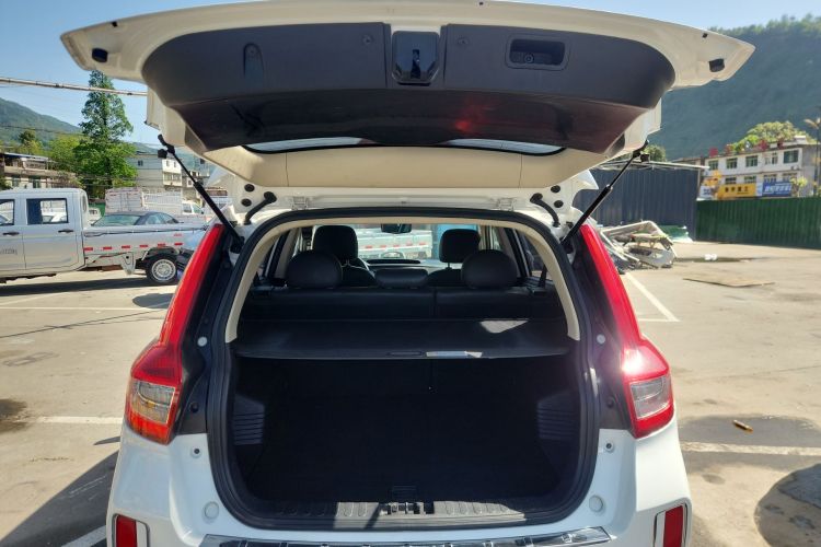 GEELY Vision X6 2018 immagine di auto #19