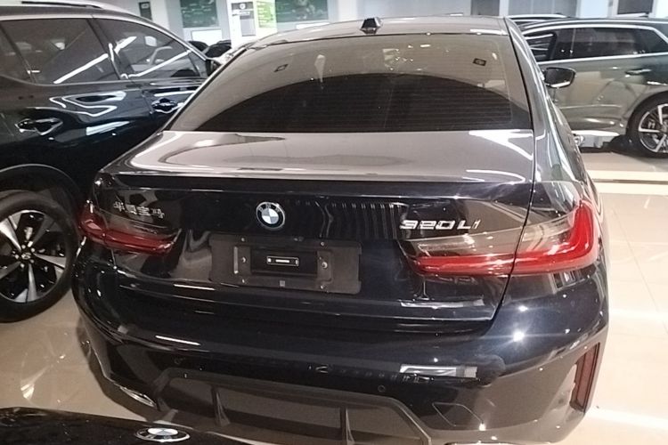 BMW 3 Series 2023 #4 BMW 3 Series 2023 car image #4