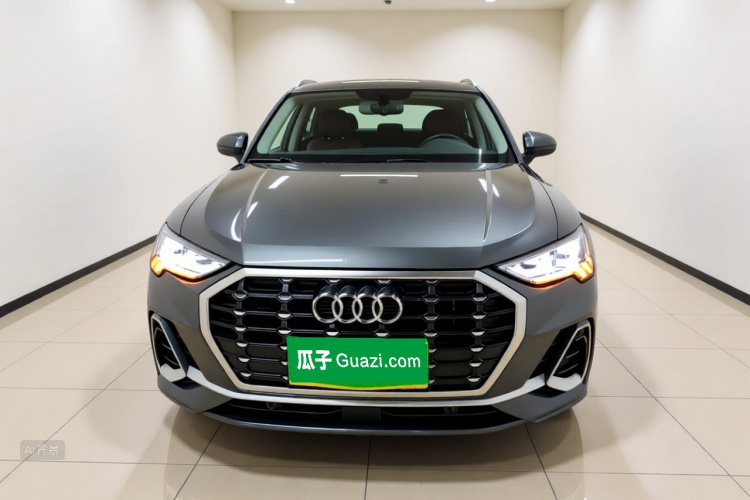Audi Q3 2021 car image #3
