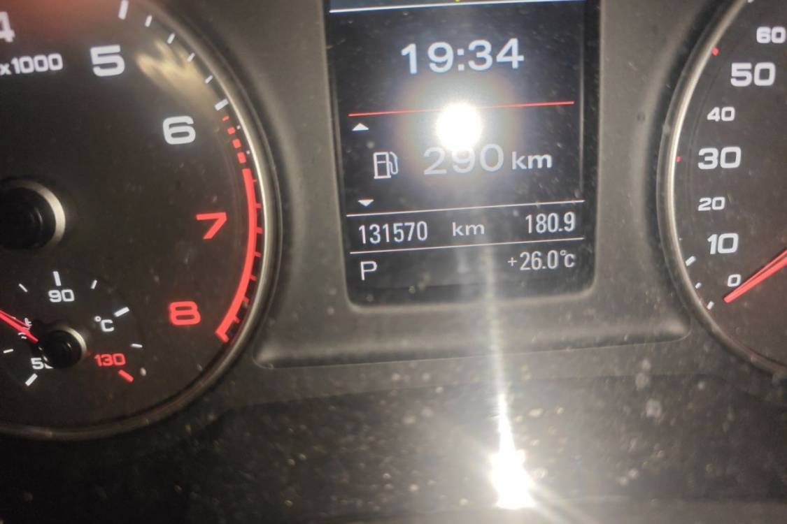 Audi Q3 2014 car image #25