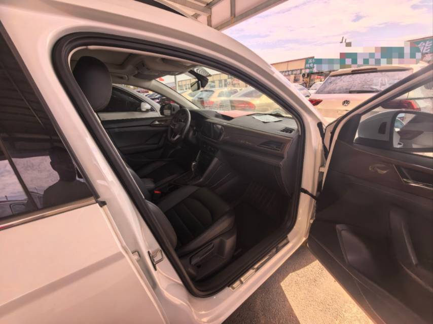2023 car image #3