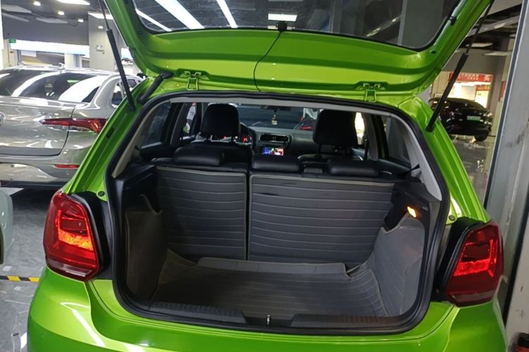 Volkswagen Polo 2015 #21 Volkswagen Polo 2015 изображение автомобиля #21