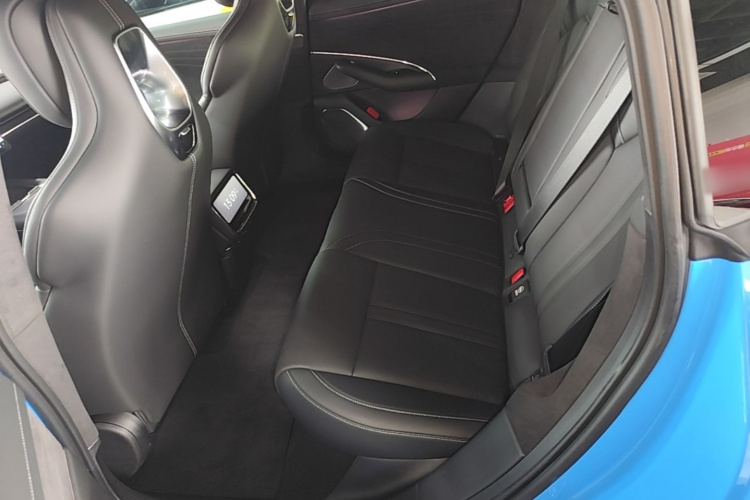 2026 #17 2026 immagine di auto #17