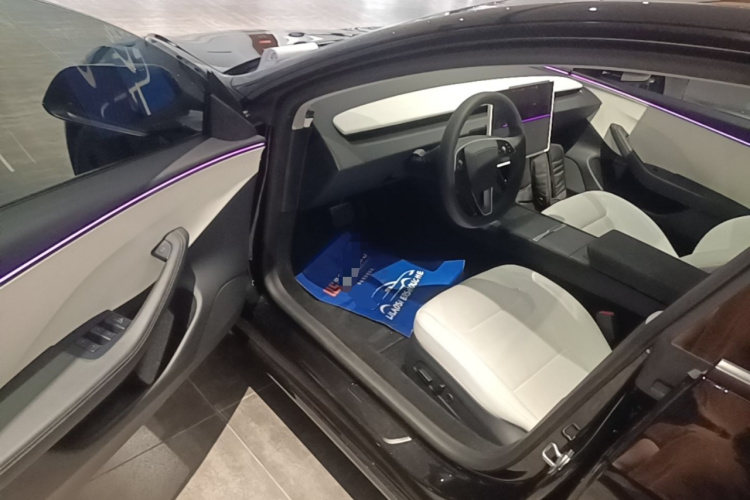 Tesla Model 3 2025 #16 Tesla Model 3 2025 car image #16
