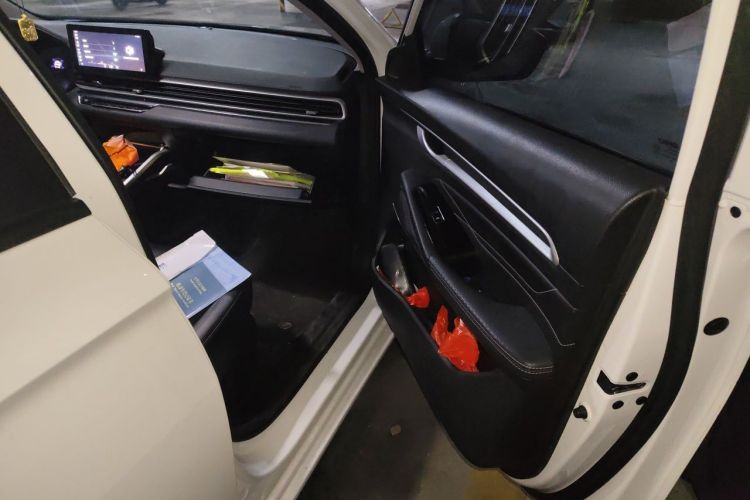 GEELY Emgrand 2023 car image #27