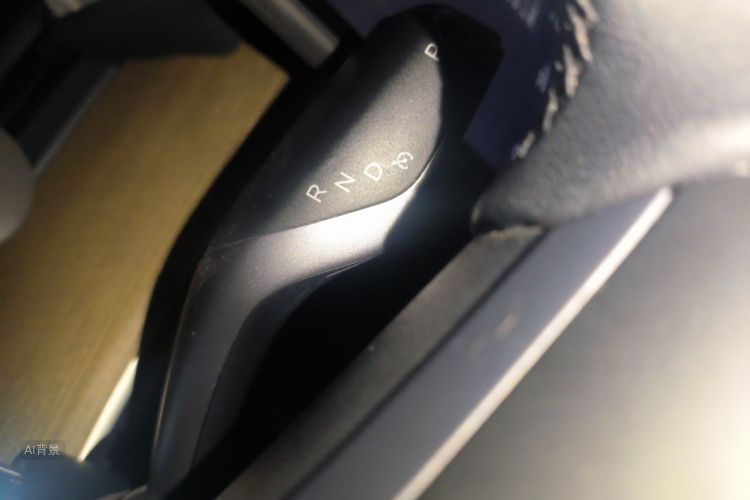 Tesla Model Y 2023 #16 Tesla Model Y 2023 car image #16