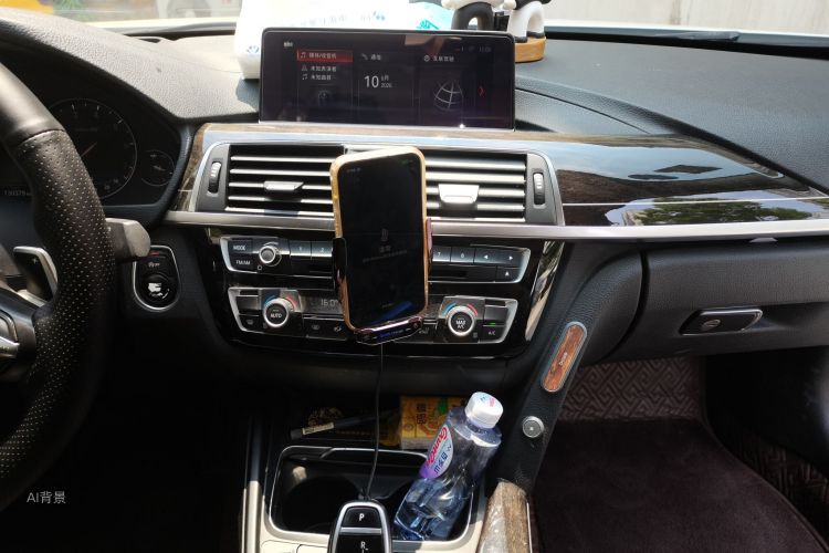 BMW 3 Series 2018 car image #15