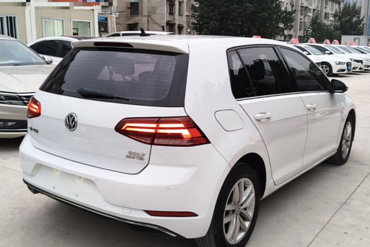 Volkswagen Golf 2019 #7 Volkswagen Golf 2019 صورة سيارة #7