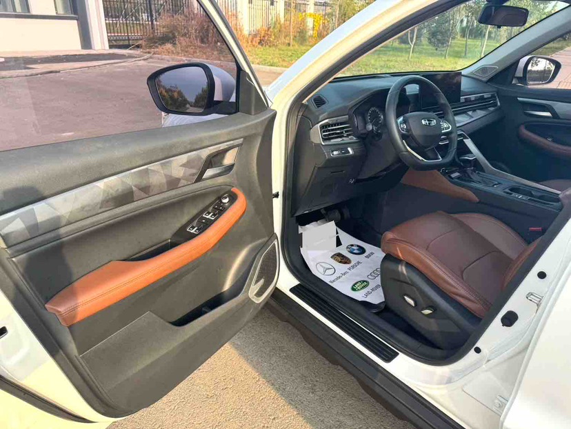 GEELY Vision X6 2023 صورة سيارة #7