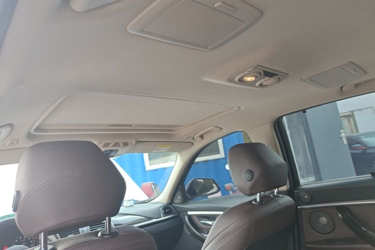 BMW 3 Series 2019 #20 BMW 3 Series 2019 car image #20